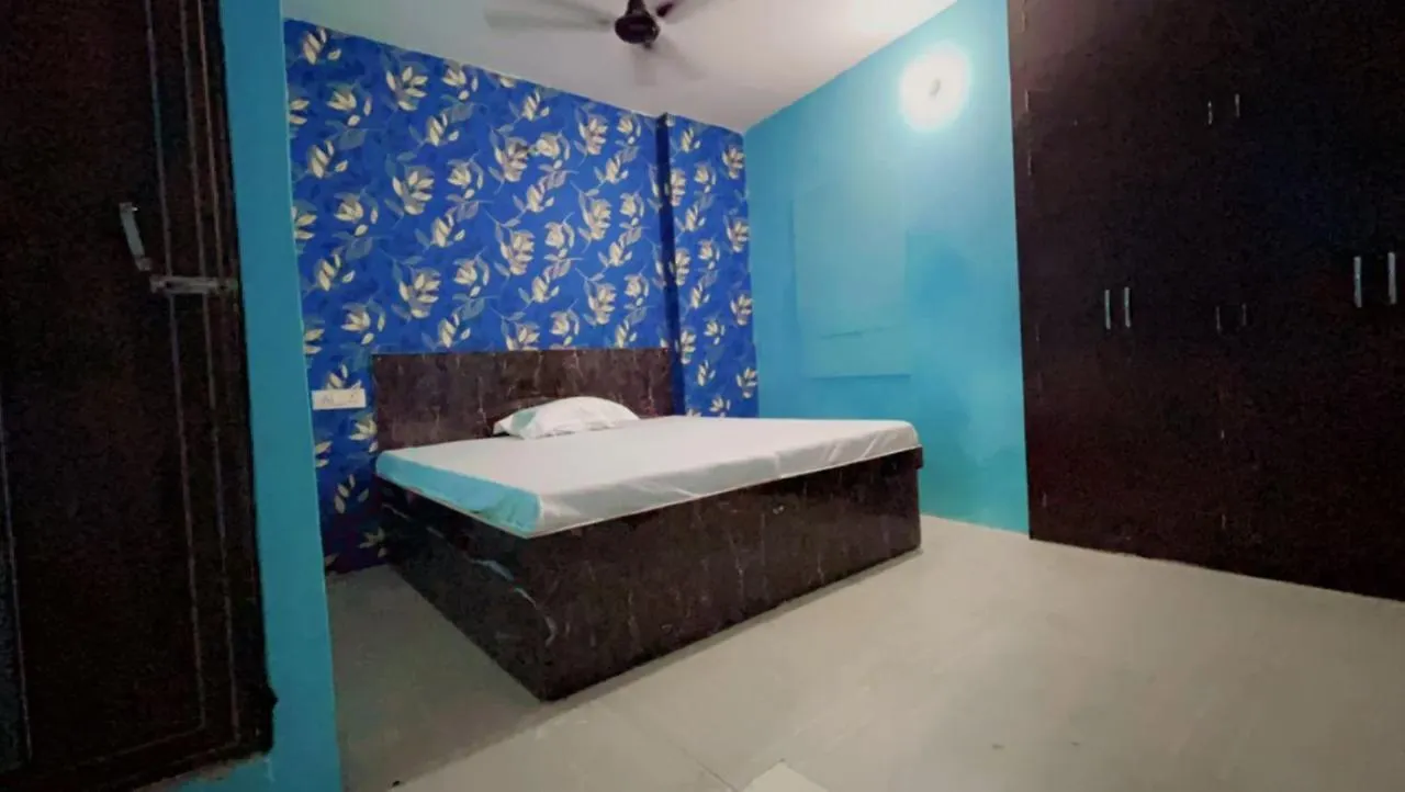 Krishna P. Guest House Varanasi